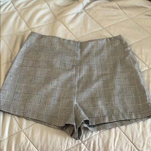 F21 houndstooth high waisted shorts